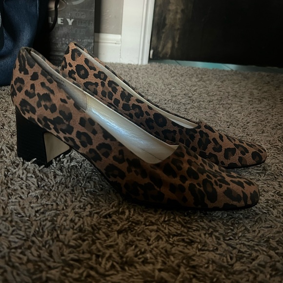 cute cheetah heels
